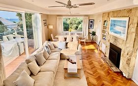Amazing Location! 1 Min Stroll To Beach & Sea Views!
